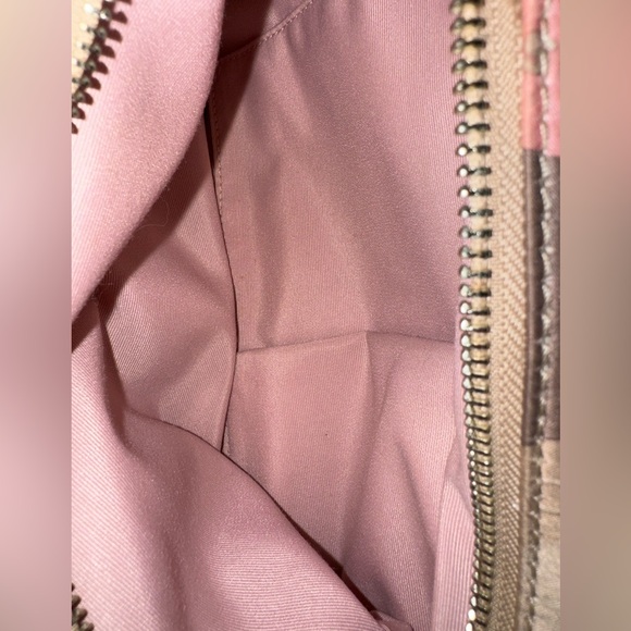 Low start Coach Soho Sateen Lynn Hand bag. - Picture 5 of 9